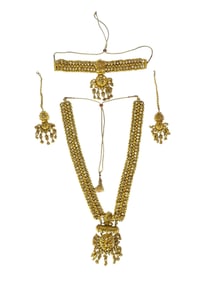 Beautiful Gold Tone Indian Jewelry Set
