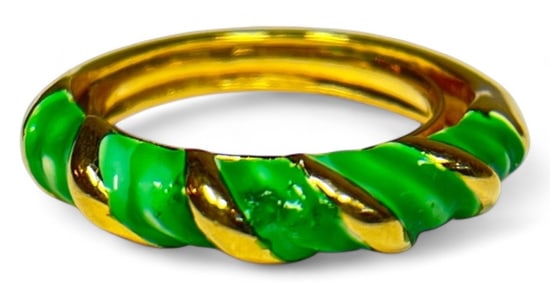 An 18k Yellow Gold and Enamel Ring
