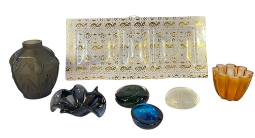 A Collection of Art Deco to Mid Century Art Glass Articles