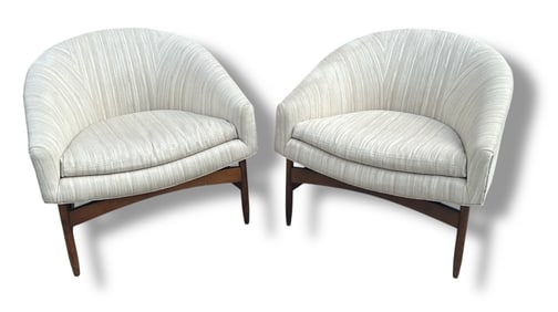 A Pair of Mid Century Barrel Chairs, LAWRENCE PEABODY.