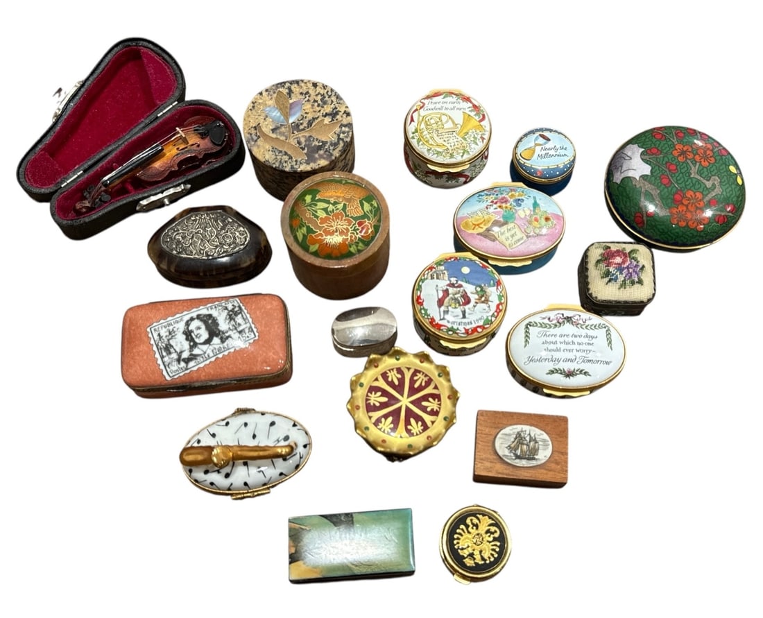 Collection Enamel & Porcelain Trinket Boxes, LIMOGES, HALCYON DAYS (1 of 4)
