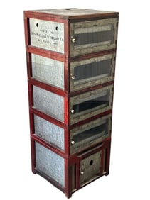 Antique Chicken Incubator, DES MOINES INCUBATOR CO.