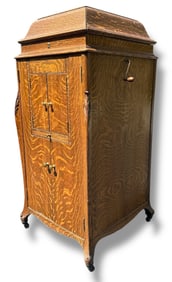 Antique VICTOR Victrola