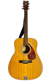 YAMAHA FX325 Acoustic Electric Guitar