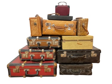 Collection Vintage Suitcases and Trunks
