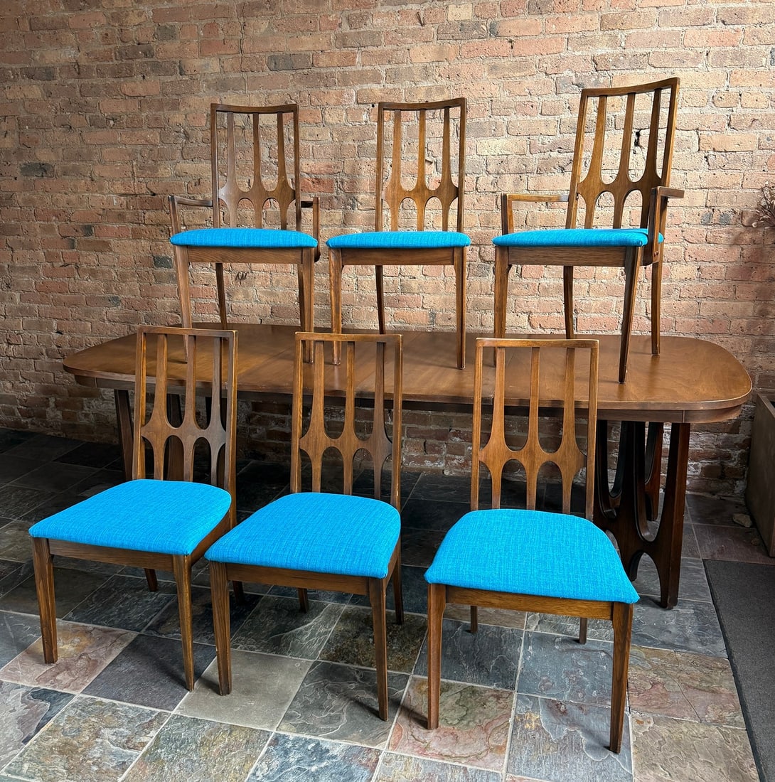 Mid Century BROYHILL BRASILIA Dining Table and Six Chairs (1 of 10)