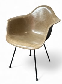 CHARLES & RAY EAMES "DAX" Rope Edge Shell Chair