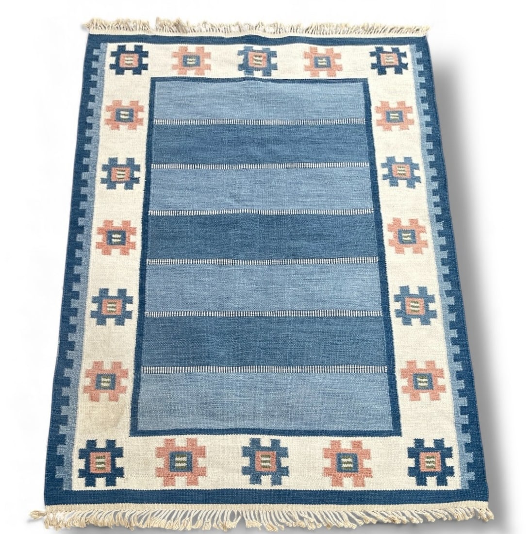 ELLEN STAHLBRAND Attributed (Swedish, 1877-1958) Rolakan Flatweave Rug: Measures 54.5" x 85".