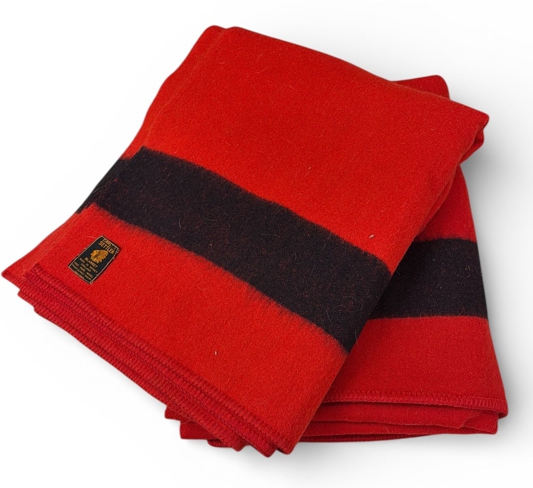 Pair EARLY SETTLER Wool Camp Blankets (1 of 3)