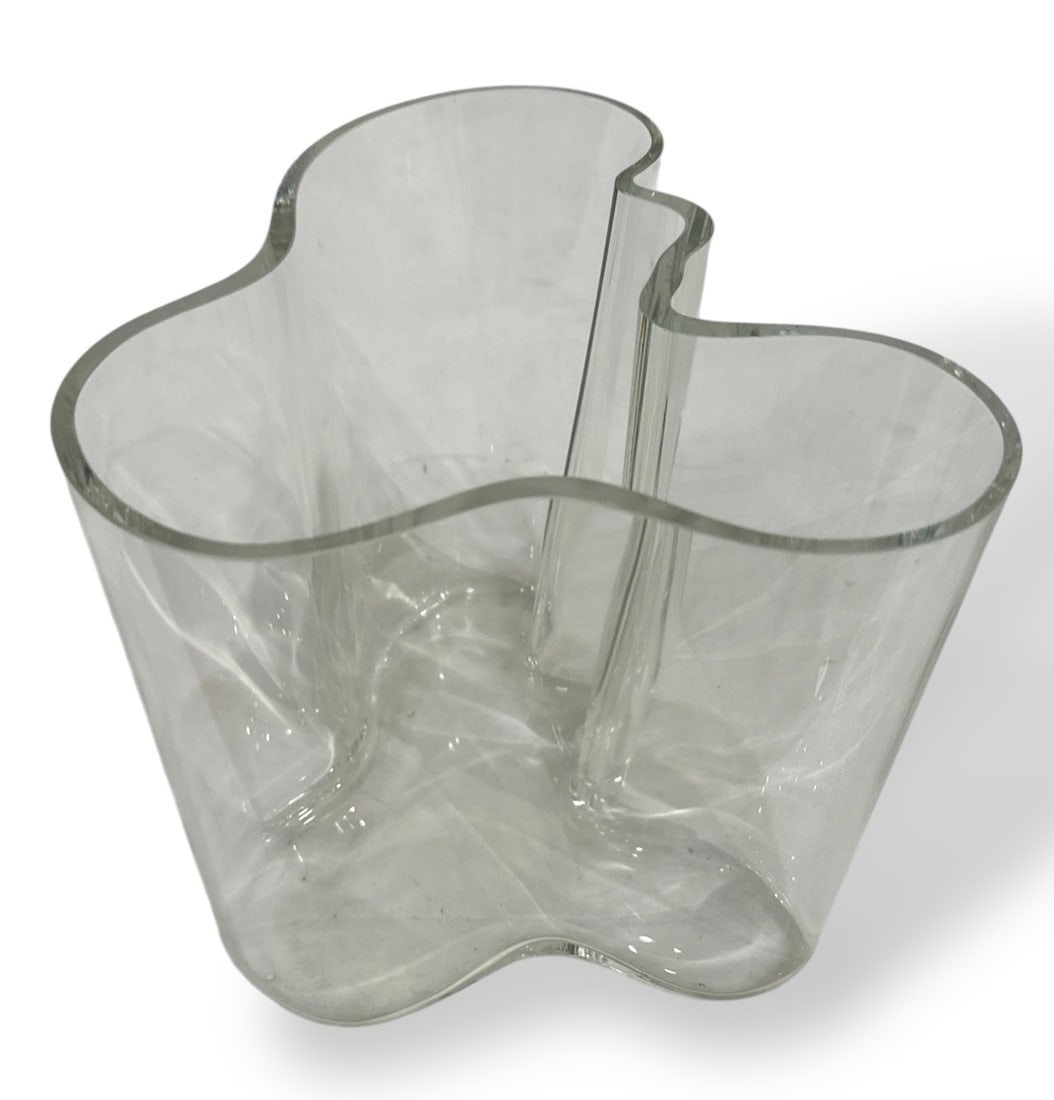 ALVAR AALTO for IITTALA Savoy Vase (1 of 7)