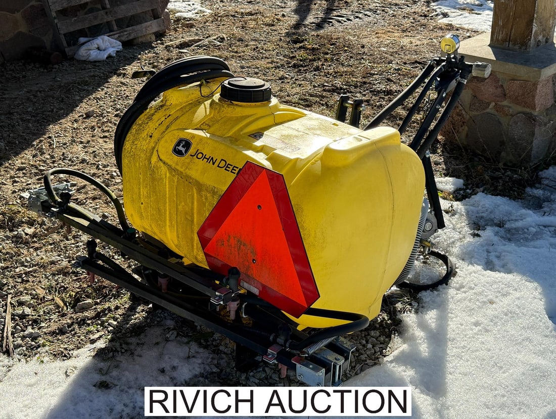 John Deere Single Tank 55 Gallon Sprayer (1 of 3)