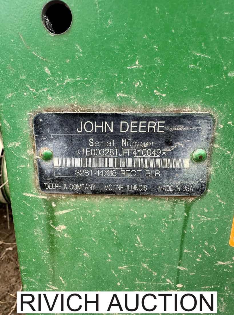 John Deere 328 Small Square Bailer, 2015 - 11