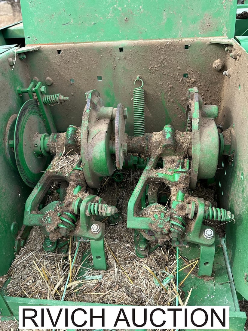 John Deere 328 Small Square Bailer, 2015 - 6