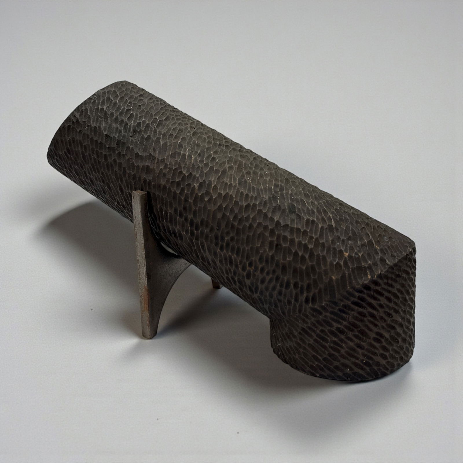 IMO HARRY BERTOIA Bronze Brutalist Sculpture: 7"H x 12.5" W x 4" Diameter. In the manner of Harry Bertoia. Signed indecipherably by the artist and dated 1980, please see photos.