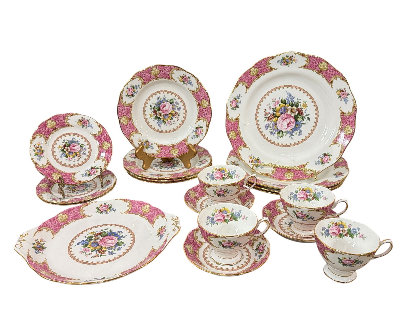 Collection ROYAL ALBERT "Lady Carlyle" Porcelain Dinnerware (1 of 5)