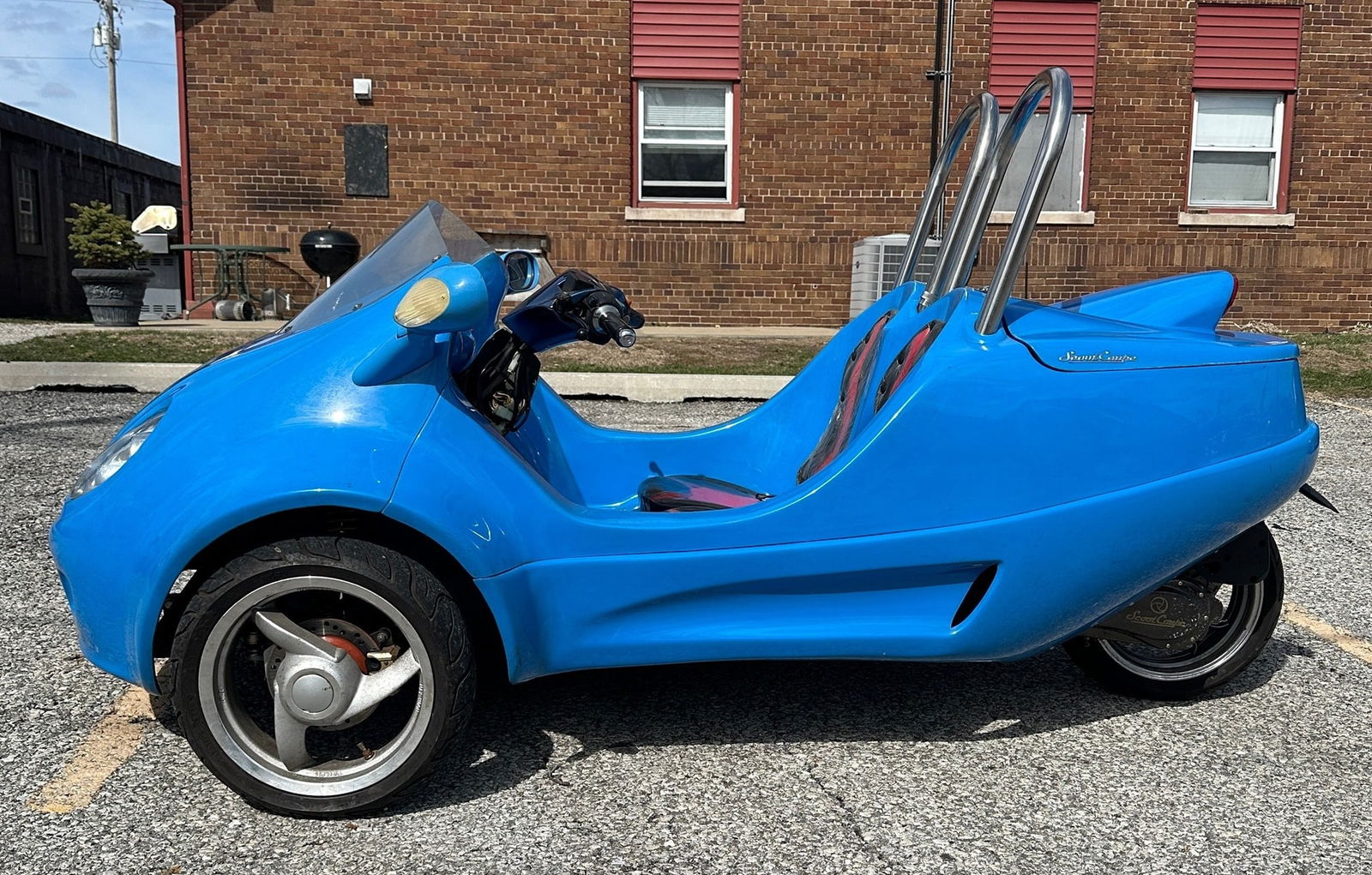 2007 PANTHER "Scoot Coupe" 3 Wheel Vehicle: Original 1 owner vehicle. Starts and runs. Fresh battery and oil change. Gas was drained recently and re-fueled. Comes with title. Still has plastic on seats from manufacturer. Mileage unknown.