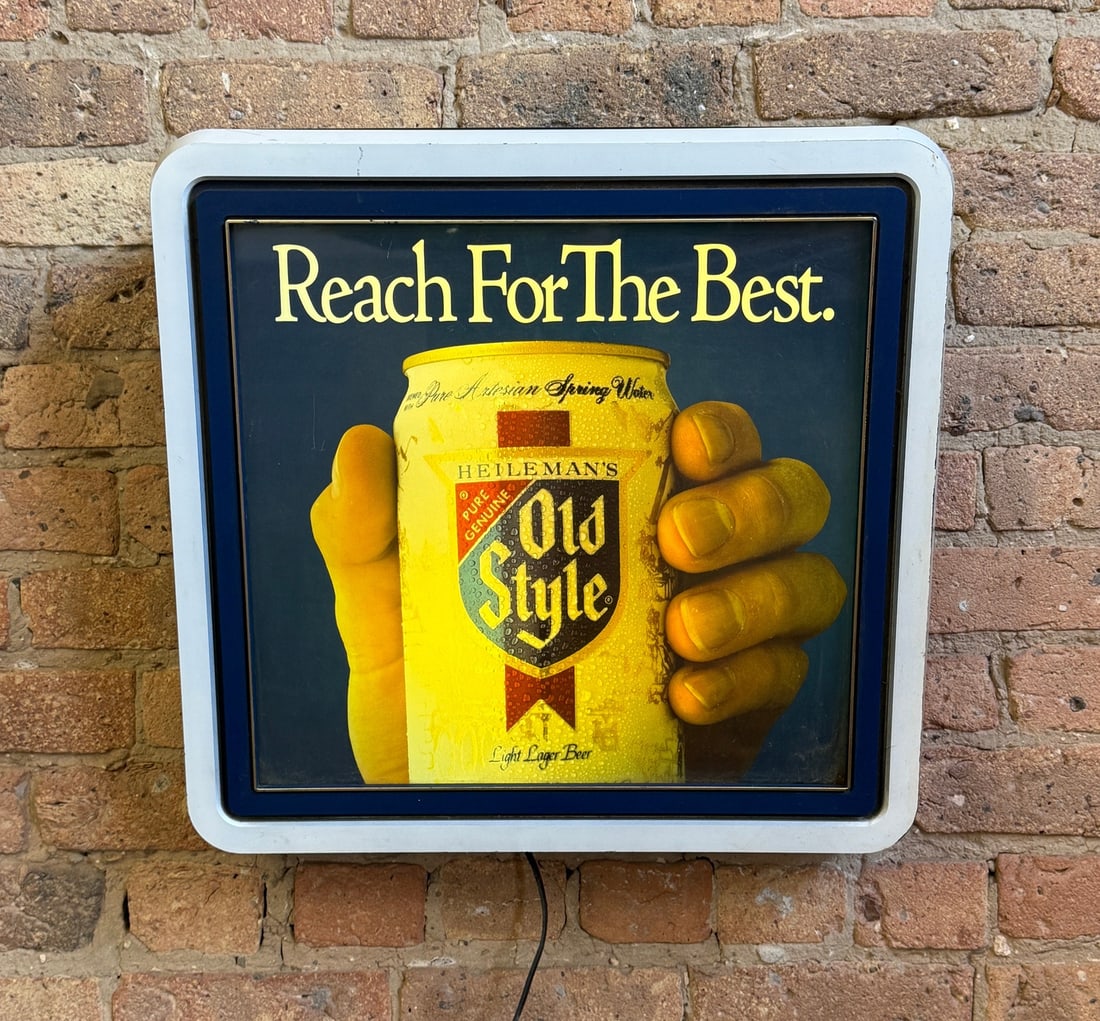 OLD STYLE Beer "Reach For the Best" Light Up Bar Advertising Sign: Measures 20" H x 20" W x 8" D. Was used in a Chicago bar for over 40 years.