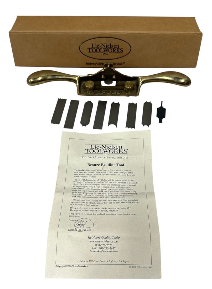 LIE-NIELSEN No. 66 Bronze Beading Tool: 11" L across handles.