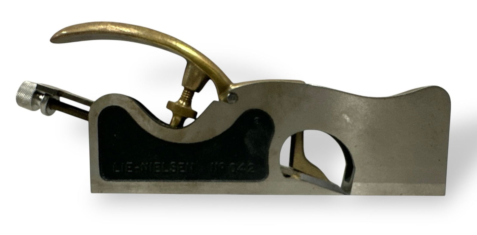 LIE-NIELSEN Medium Shoulder Plane: 9.5" L x 3.75" H x .75" W.