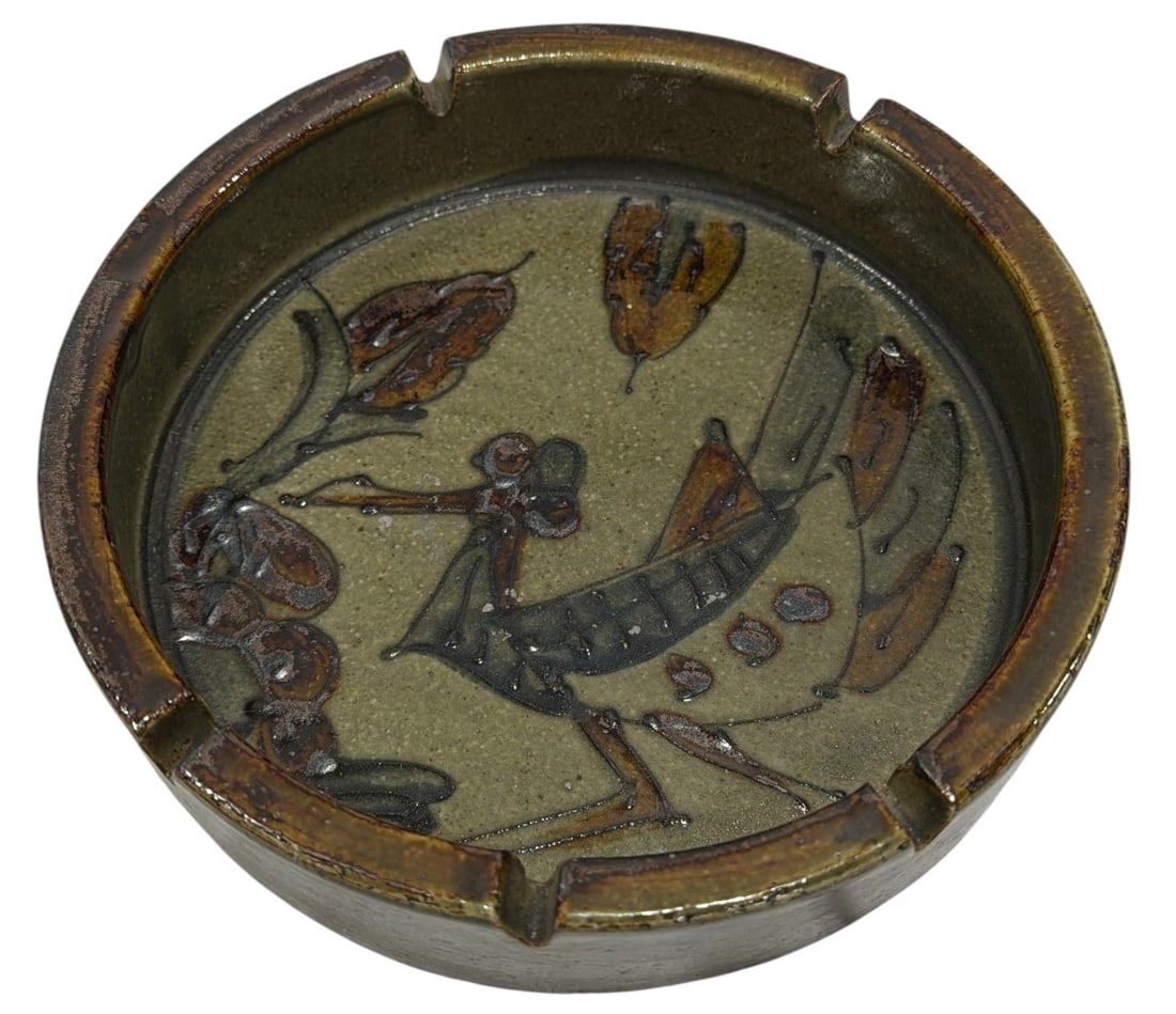 Studio Pottery Bird Ashtray: Measures 2" H x 8.5" diameter.
