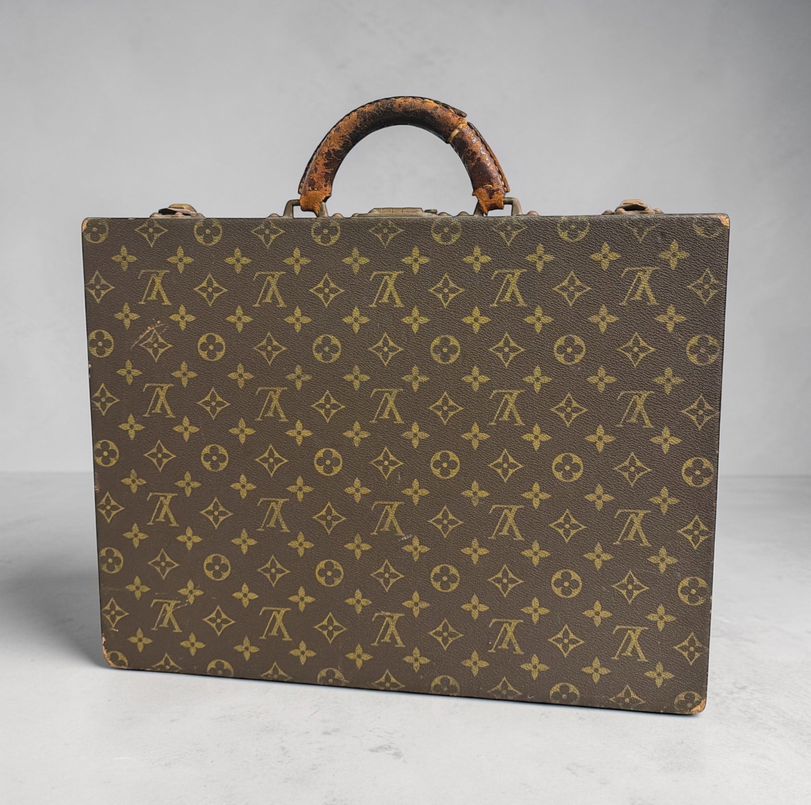 Vintage LOUIS VUITTON Monogram Canvas President Briefcase (1 of 9)