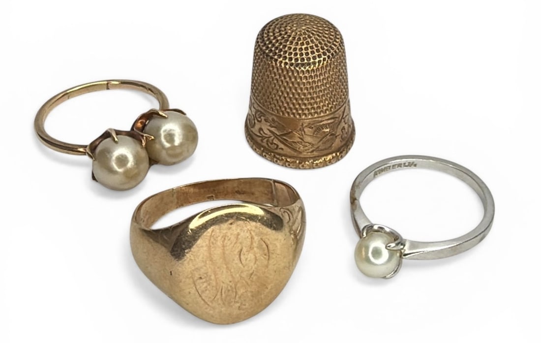 Collection Antique Gold Rings & Thimble: Lot weighs 9.44dwt, all pieces aside from the white gold ring test for 10k gold. The white gold ring is a size 6.5 and tested for 9k gold, the signet ring is a size 10, and the yellow gold and pearl