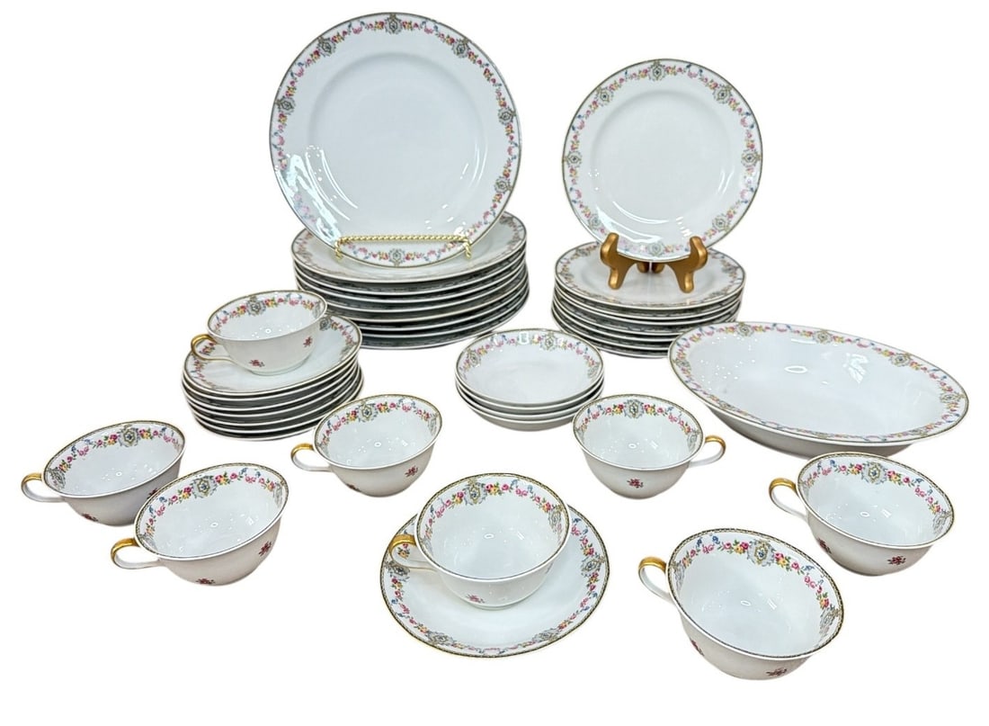 LIMOGES France Cottagecore Dinnerware, Service for 8 (1 of 4)