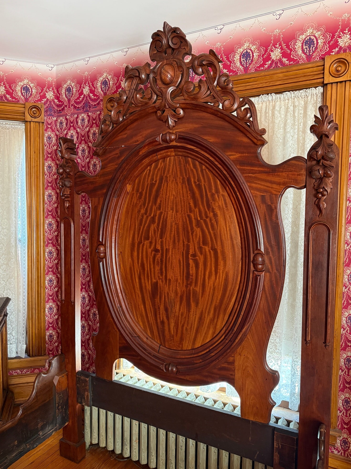 High Victorian 1890s Bed Frame - 3