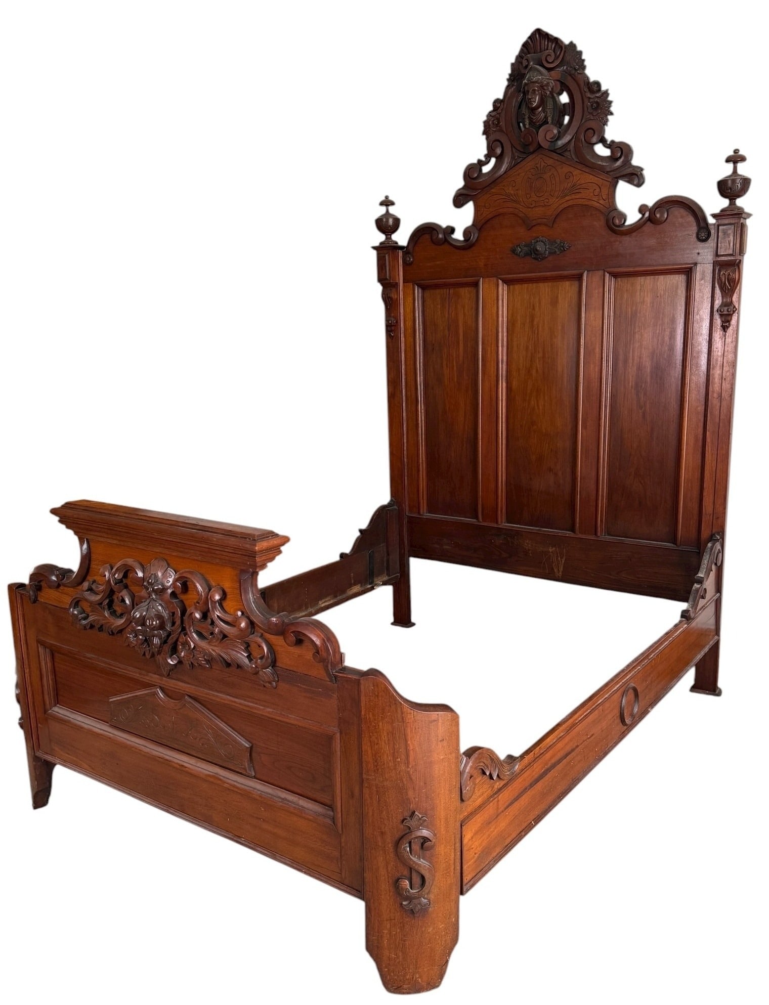 1890's Victorian Bed Frame (1 of 11)