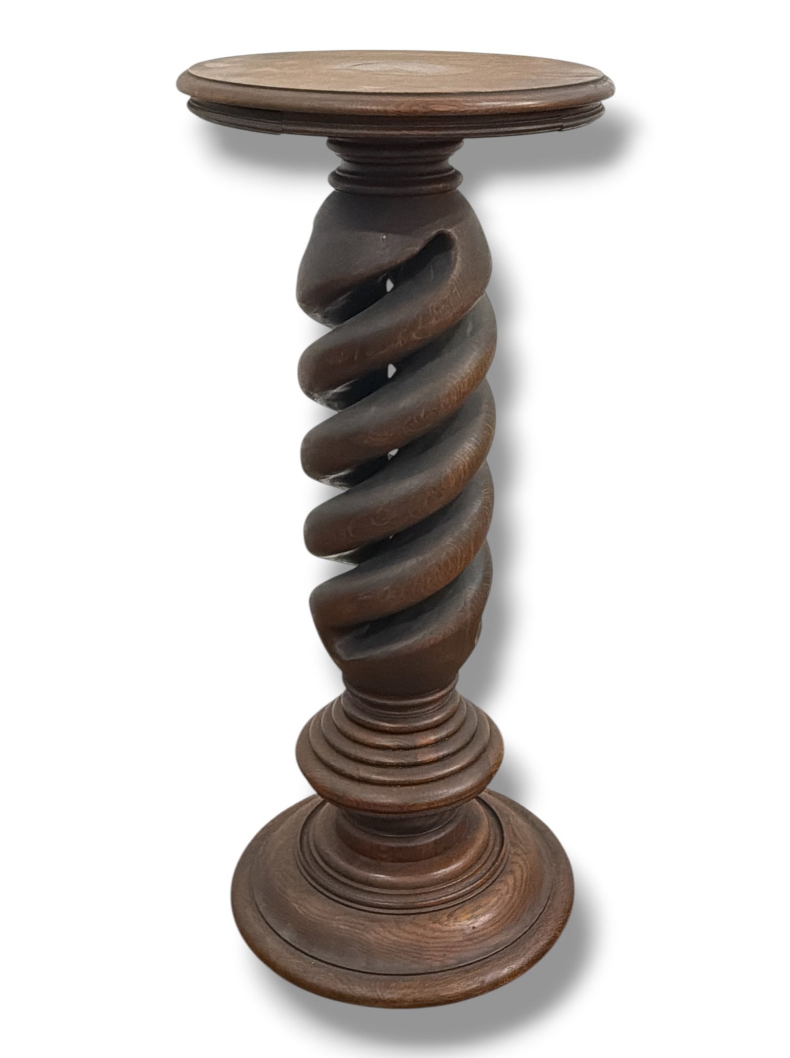 An Exceptional Victorian Barley Twist Pedestal Table: Measures 36.5" H x 16" overall diameter.