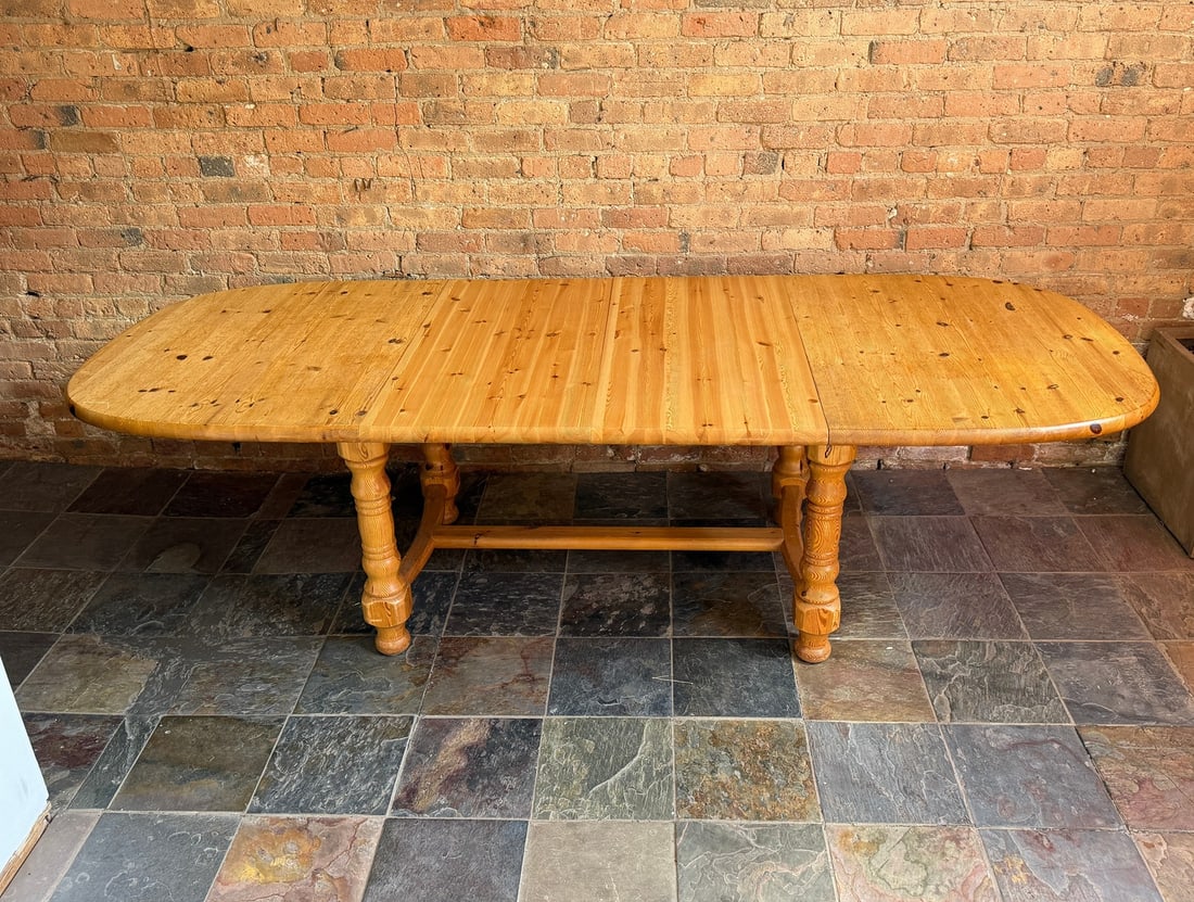 Sculpted Pine Scandinavian Extendable Dining Table - 2
