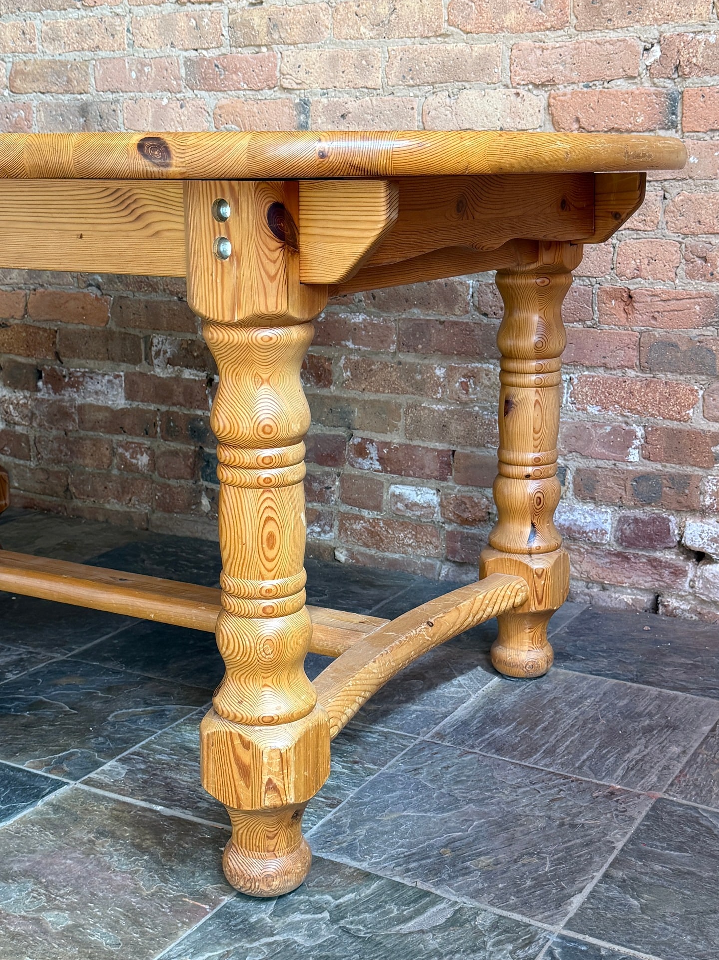 Sculpted Pine Scandinavian Extendable Dining Table - 6