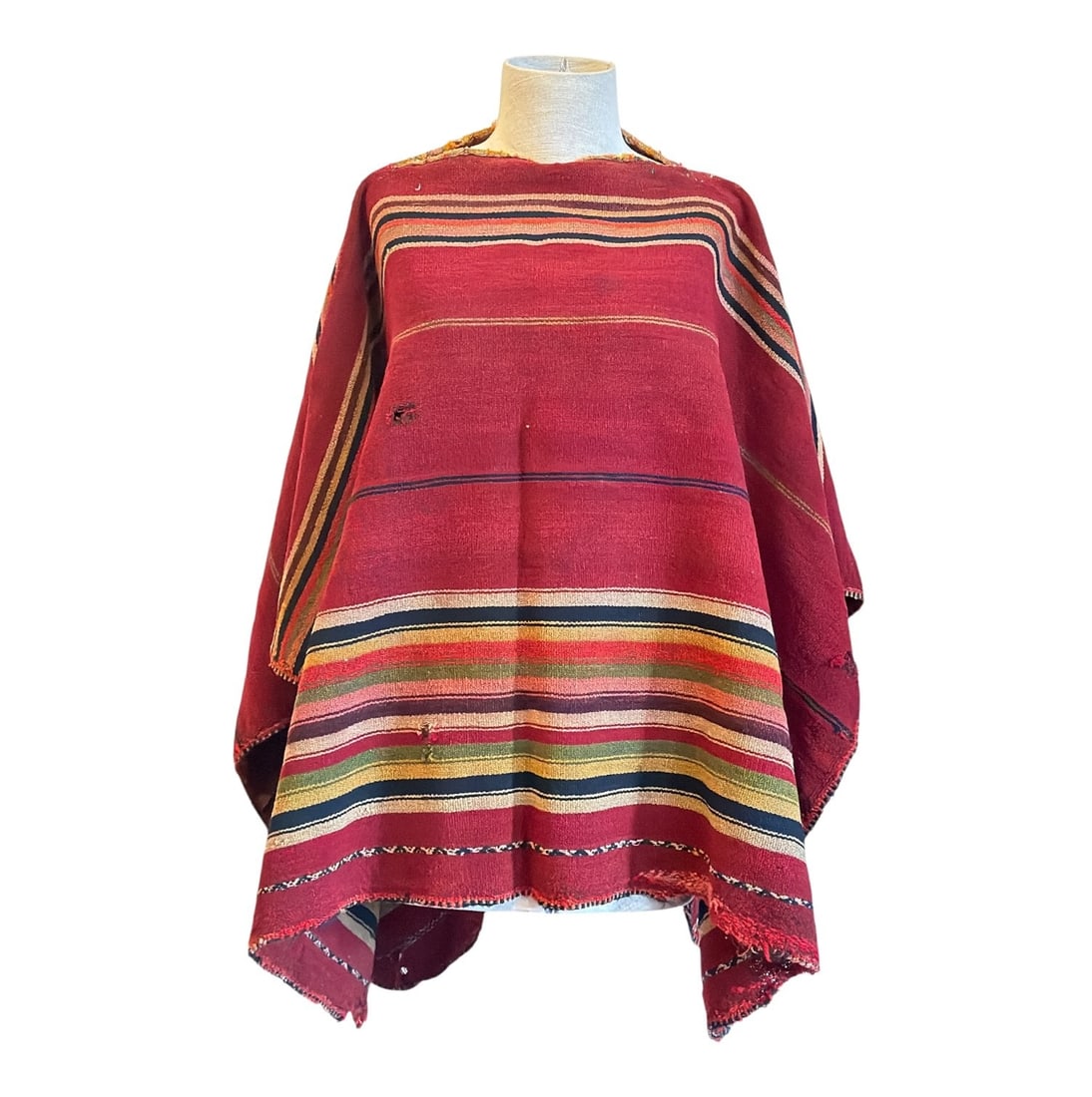 Vintage Peruvian Wool Poncho (1 of 7)