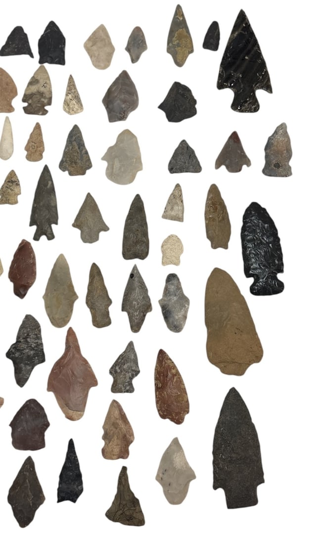 Collection Native American Arrowheads & Spearpoints - 3