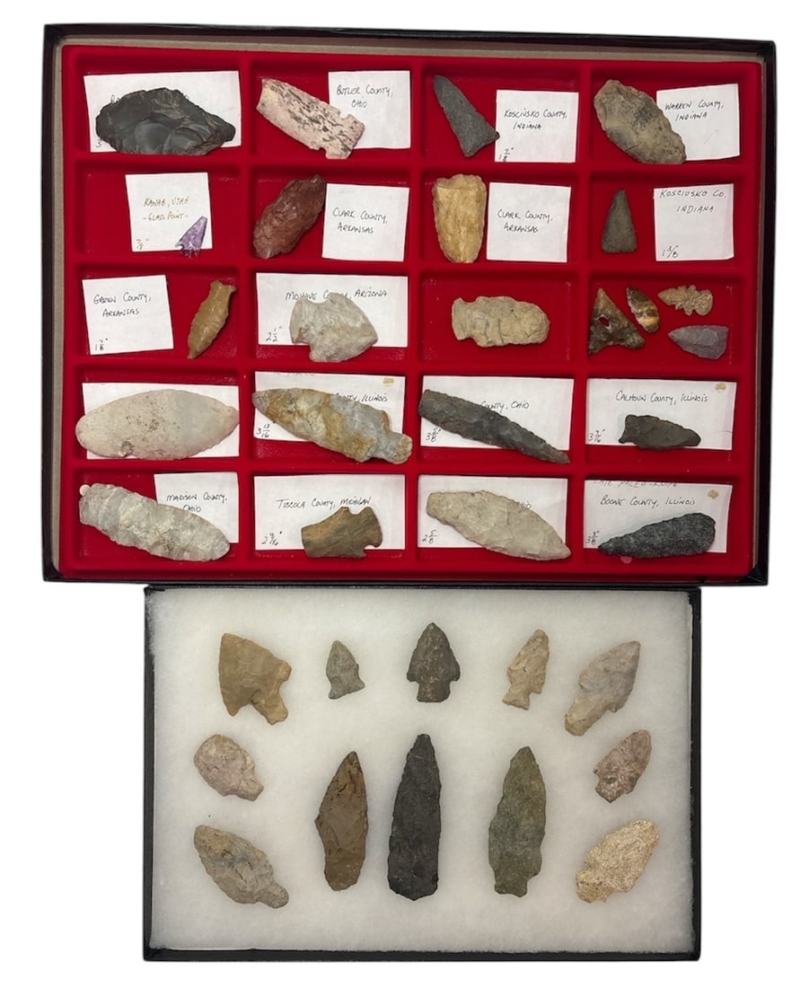 Collection of Paleo Knives & Arrowheads: Largest piece is a knife from Ohio that is 3.5 x 1.5, the smallest is the amethyst point from Utah 7/8 in x 1/2 in includes pieces from Utah, Arkansas, Arizona, Ohio, Indiana, Illinois, Michigan -