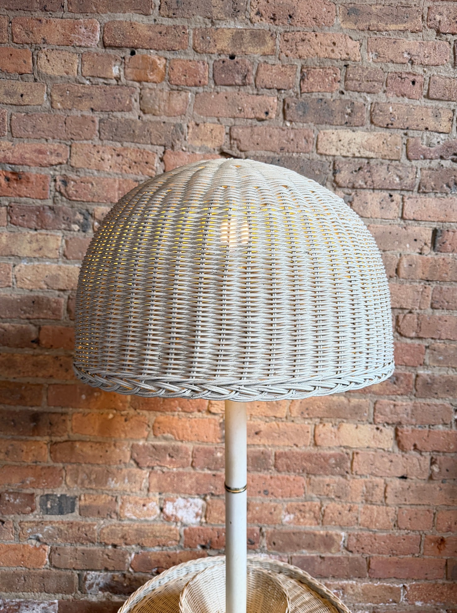 Mid Century Wicker Turtle Table Lamp - 4