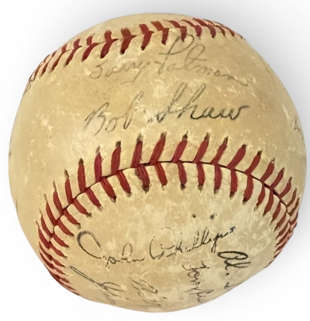 Team Autographed CHICAGO WHITE SOX 1959 Baseball: Chicago White Sox team signed baseball from 1959. Signatures include Dick Donovan, Barry Latman, Turk Lown, Ray Moore, Billy Pierce, Bob Shaw, Gerry Staley, Early Wynn, Earl Battey, Sherm Lollar, Luis