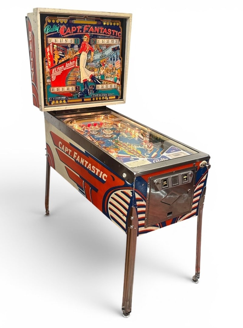 ELTON JOHN CAPTAIN FANTASTIC Bally Pinball Machine (1 of 16)