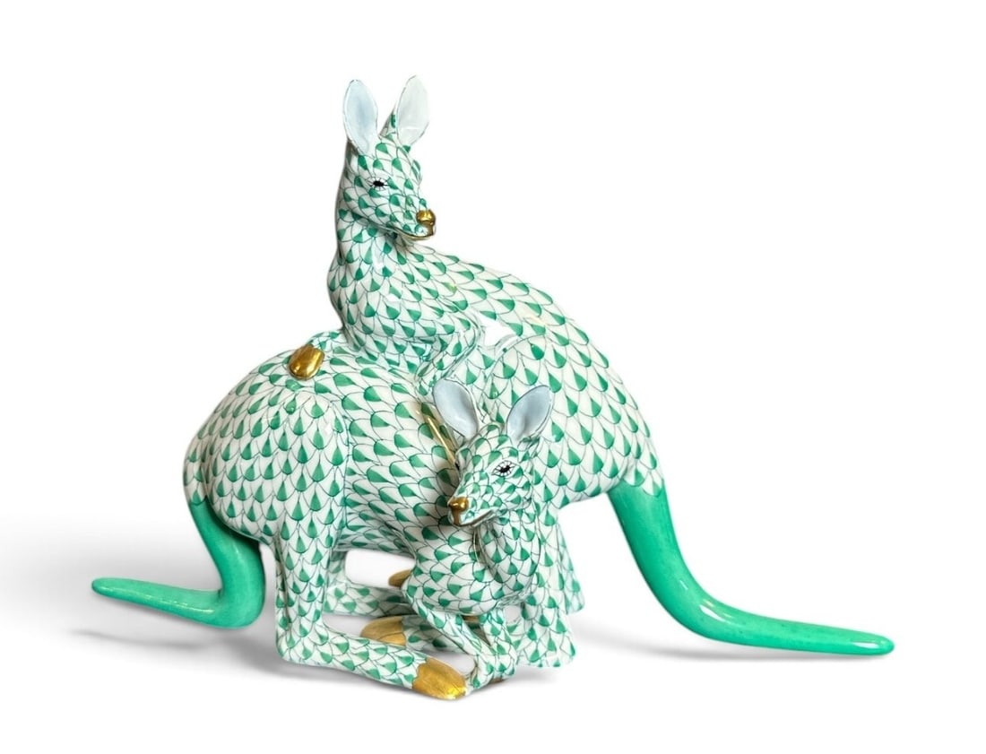HEREND Fishnet Porcelain Kangaroo w Baby Figurine: Measures 5.5" H x 8" W x 4" D.
