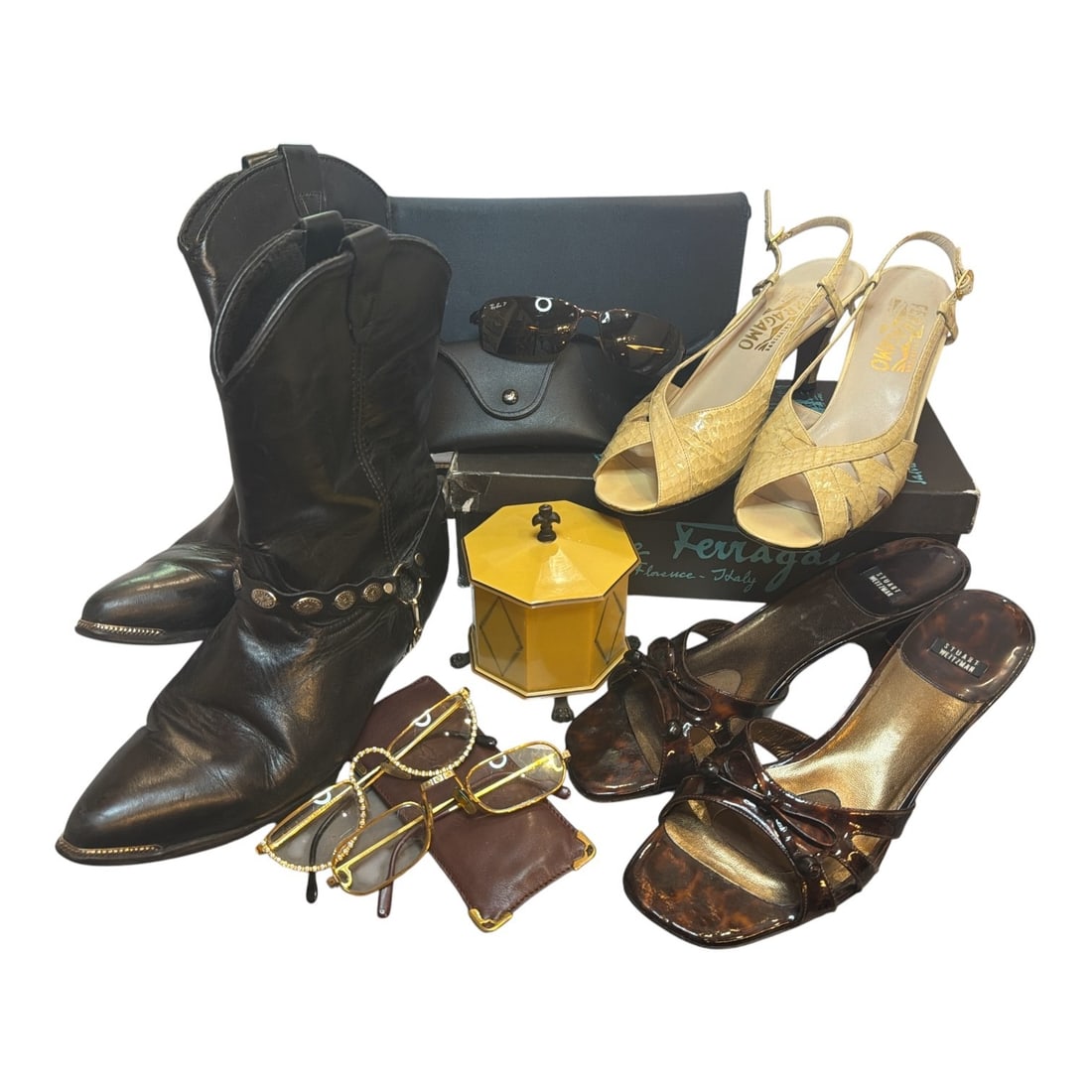 Collection Vintage Shoes and Accessories, SALVATORE FERRAGAMO, STUART WEITZMAN, CARTIER (1 of 6)