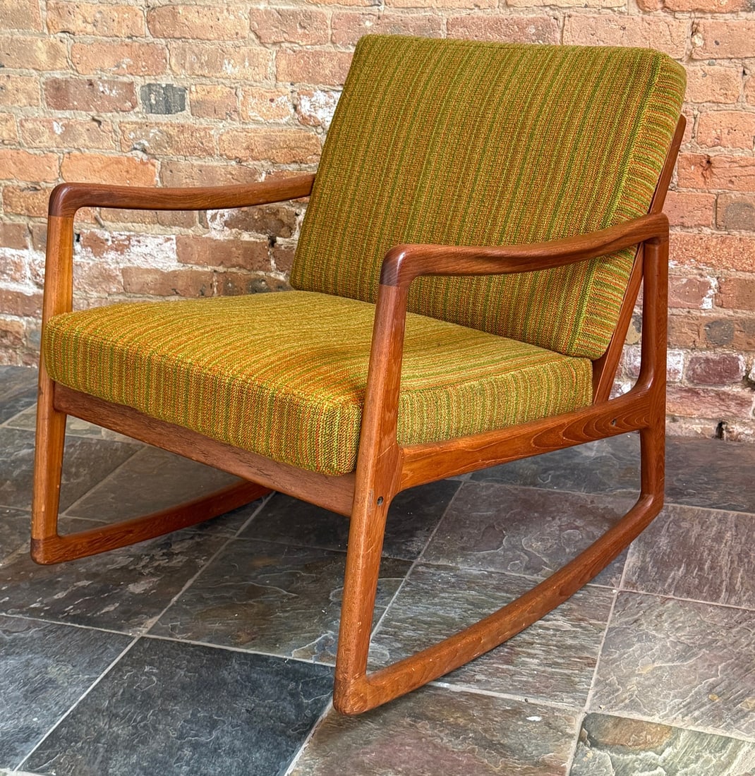 OLE WANSCHER "Model 120" Rocking Chair for France and Sons: Measures 28" H to back x 17" H to seat x 26" W x 28" D. Retains label.