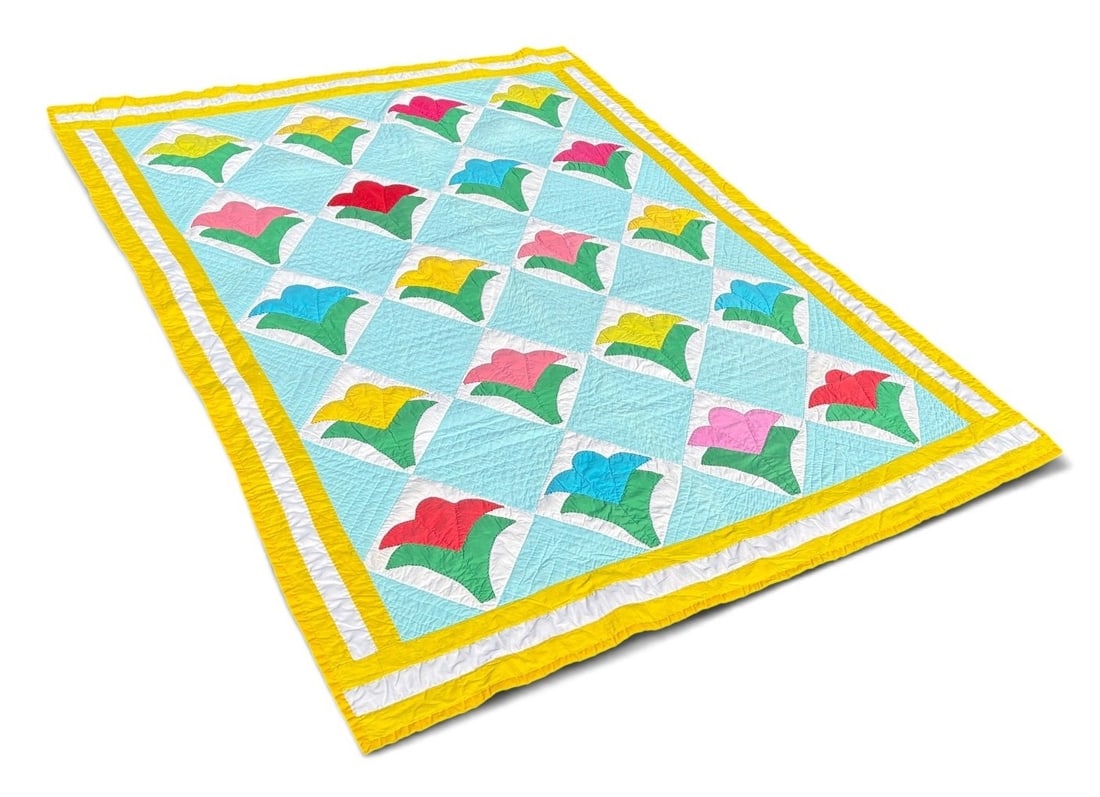 Antique Tulip Quilt (1 of 4)