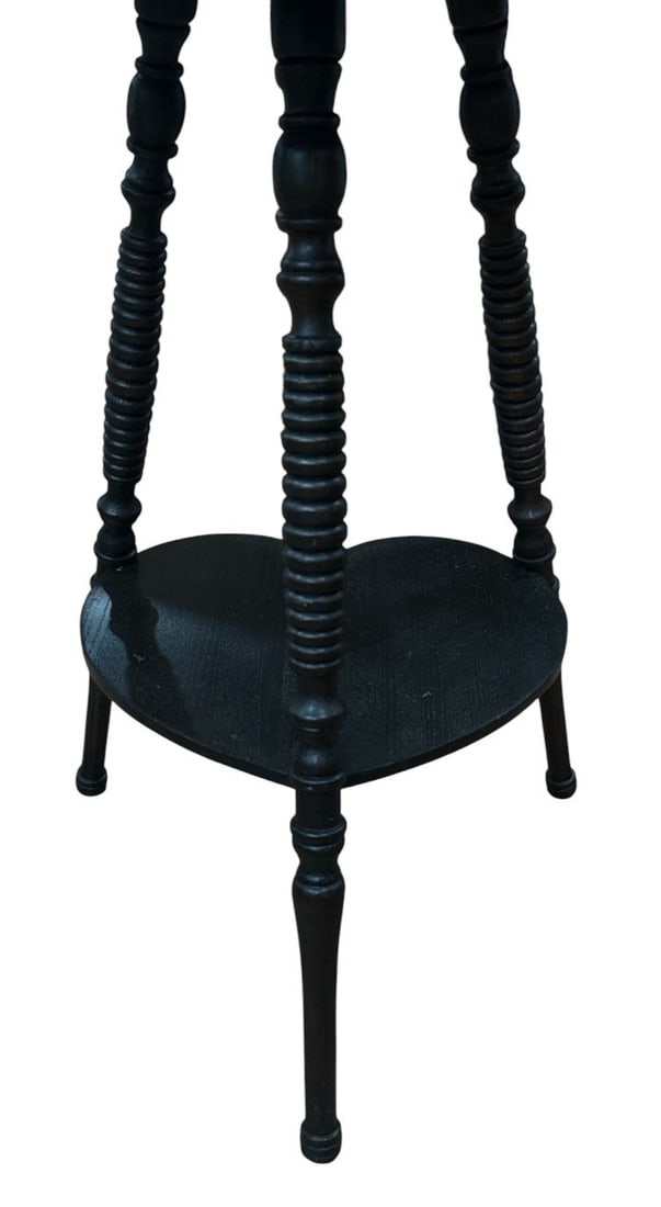 Victorian Heart Top Parlor Table - 4