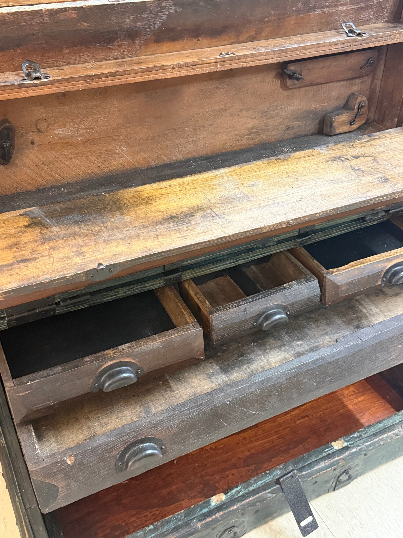 Converted Antique Steamer Trunk Tool Chest - 7