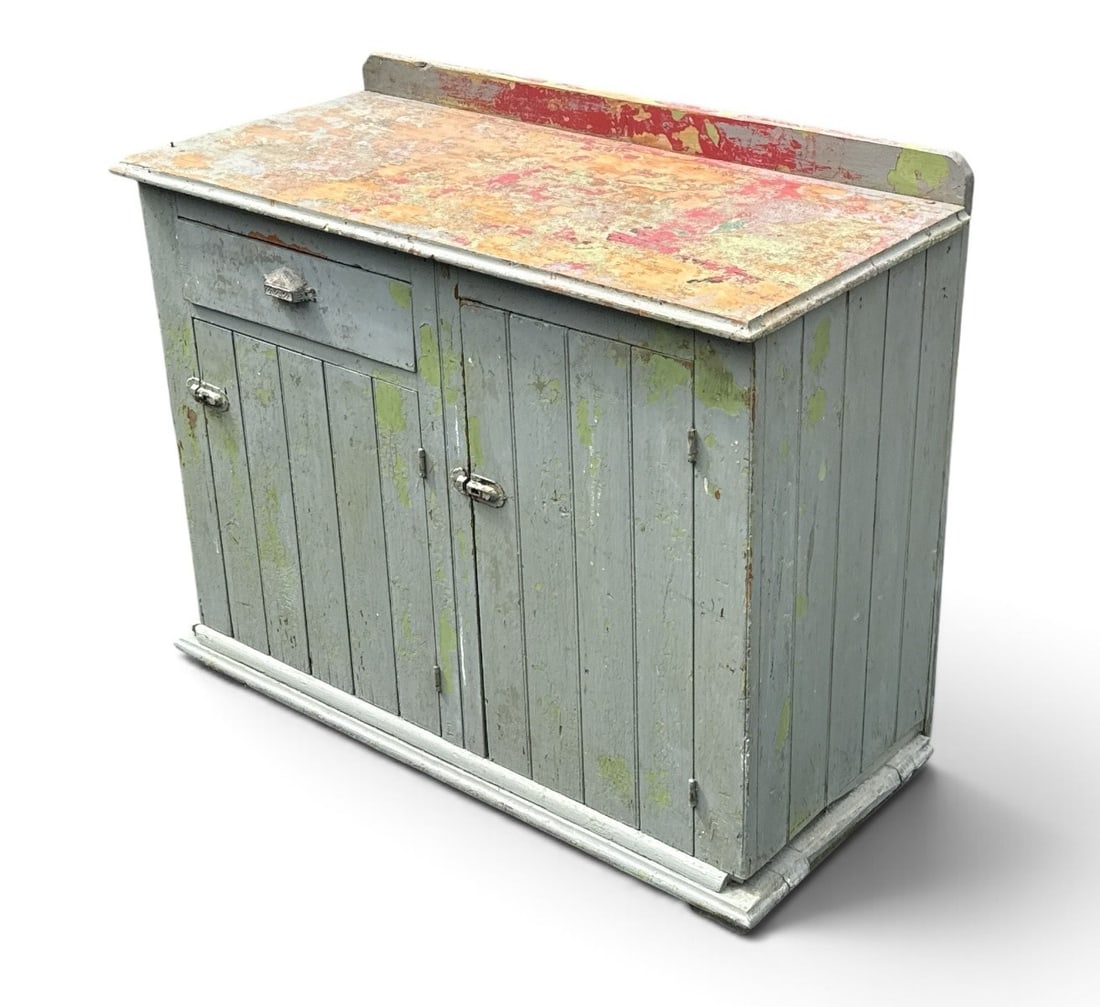 Americana Primitive Red Painted Cabinet: Measures 34.5" H x 40" W x 19.25" D.