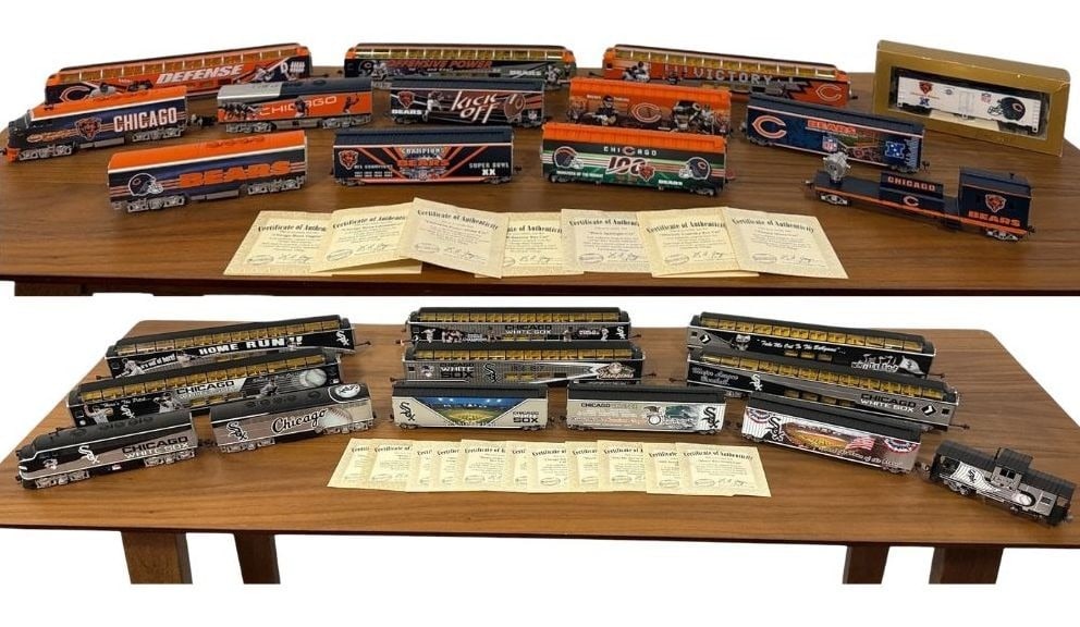 CHICAGO WHITE SOX World Series and CHICAGO BEARS Hawthorne Village HO Train Sets: Complete set of 11 with an additional 12th car. Includes 20 pieces of track and lot comes with a Tech 7 transformer. COAs for set of 11 cars are present. Chicago Bears Hawthorne Village HO train set i