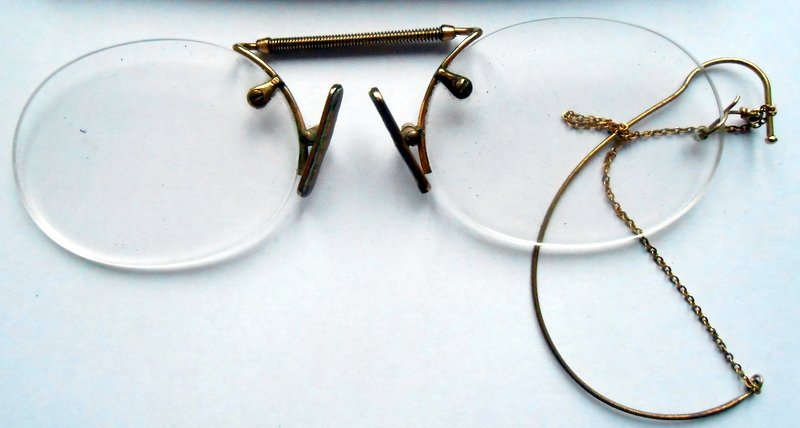 Antique Carpenter & Westley Gold Pince Nez Glasses: In Purple Lined Case