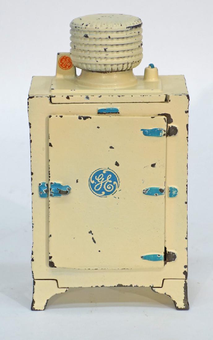 ARCADE GE ICEBOX (1 of 1)