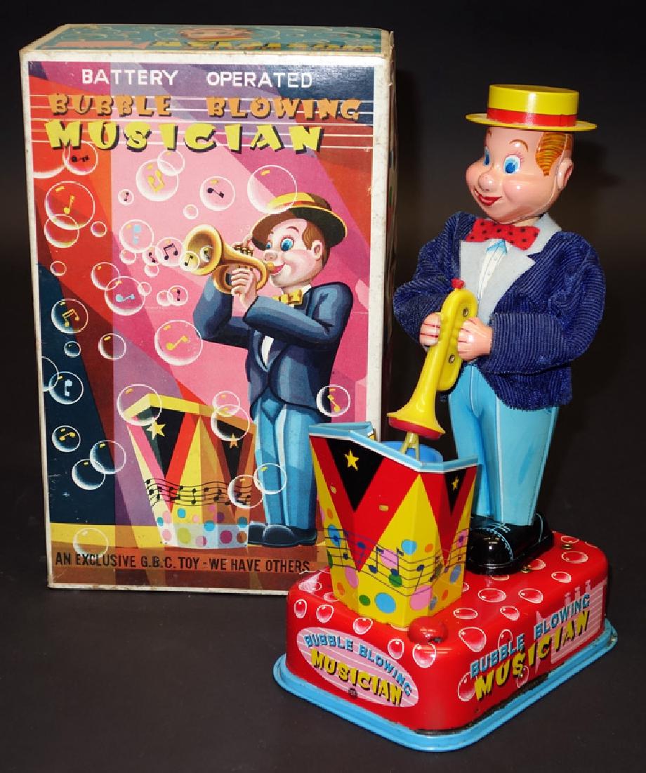 "BUBBLE BLOWING MUSICIAN" BATTERY OP (1 of 1)