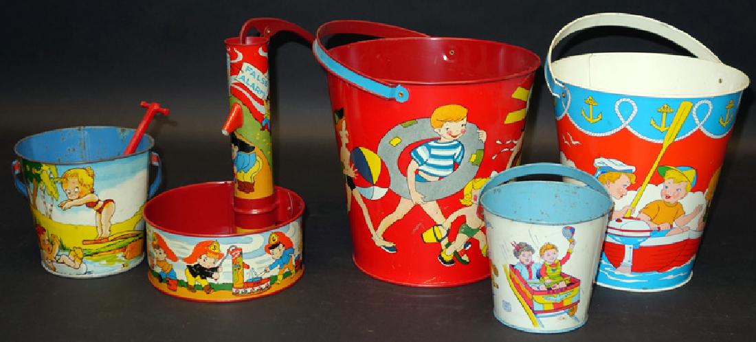 SAND PAILS & SAND TOYS (5) (1 of 1)